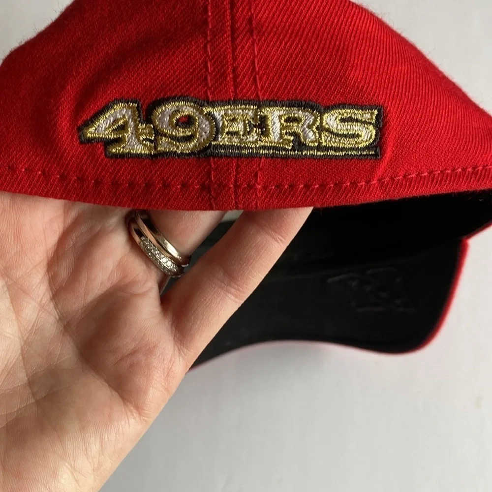49ers red fitted hat Sz medium-large EUC